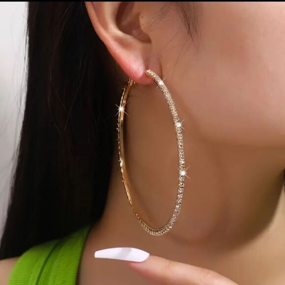 🆕🛞 Exaggerated Hollow Out Hoop Earrings - Gold - Picture 1 of 2